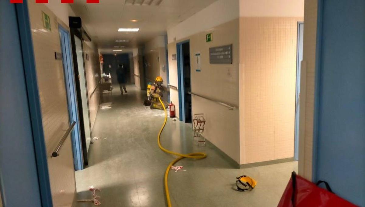 El cigarrillo de un paciente causa un incendio en un hospital de Tarragona