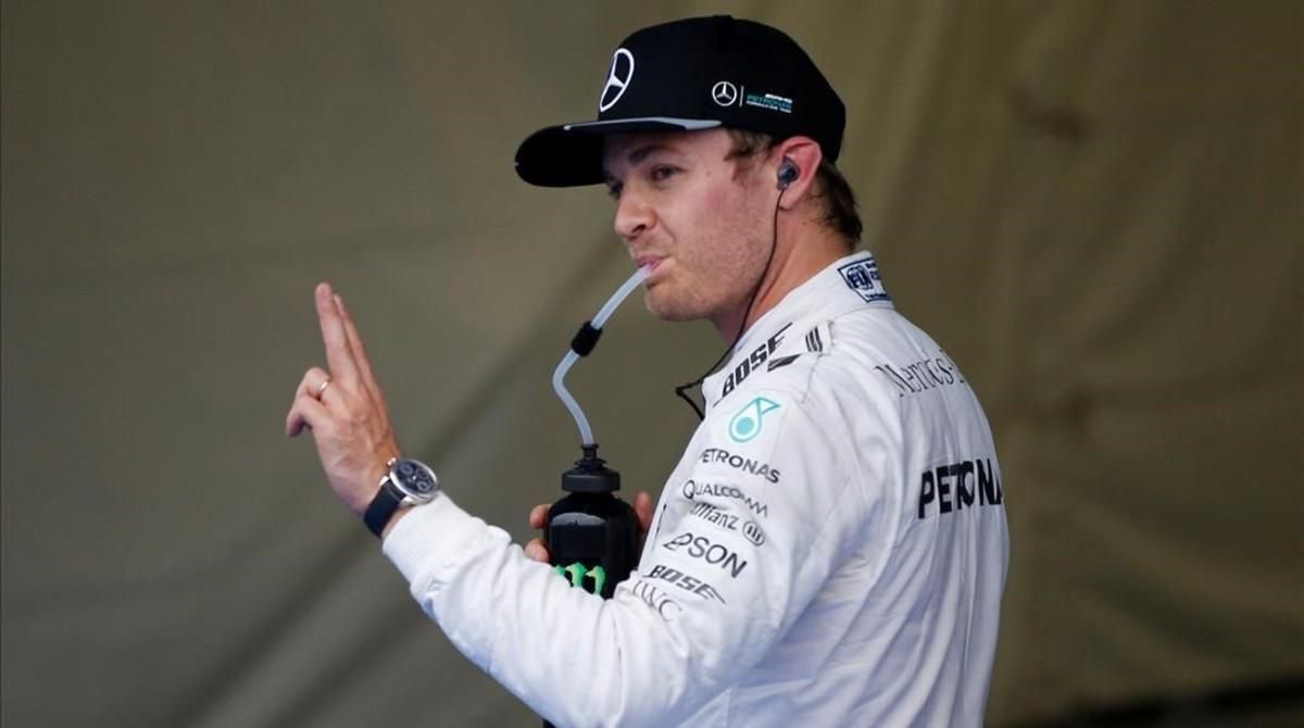 Nico Rosberg, relajado tras conseguir la pole en el Gran Premio de Japón. Nico Rosberg, relajado tras conseguir la pole en el Gran Premio de Japón.