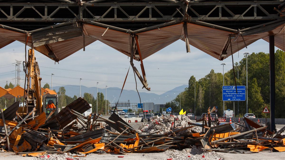 La demolició dels peatges de l’AP-7 començarà al novembre La demolició dels peatges de l’AP-7 començarà al novembre