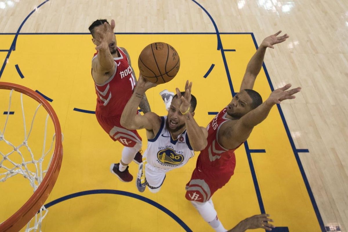 En acción... Stephen Curry. En acción... Stephen Curry.