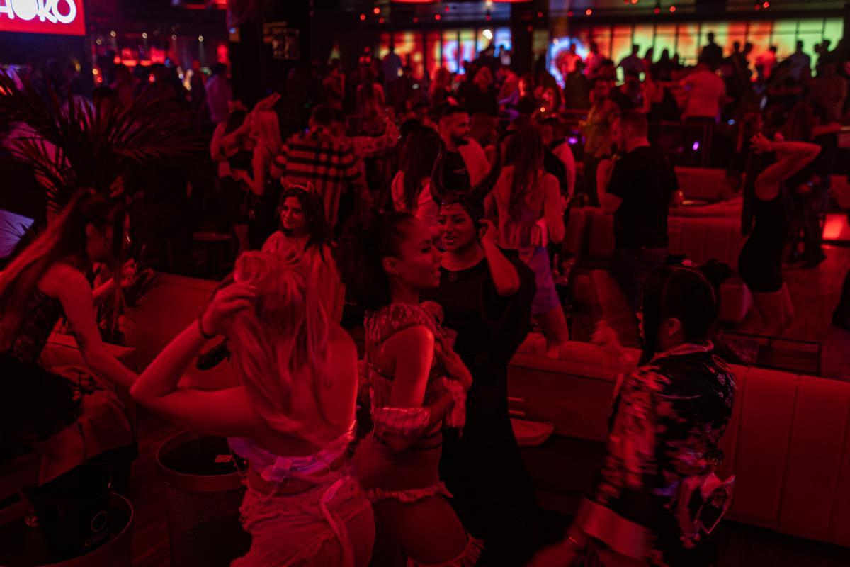 La demanda en Halloween desborda la oferta de las discotecas en Barcelona
