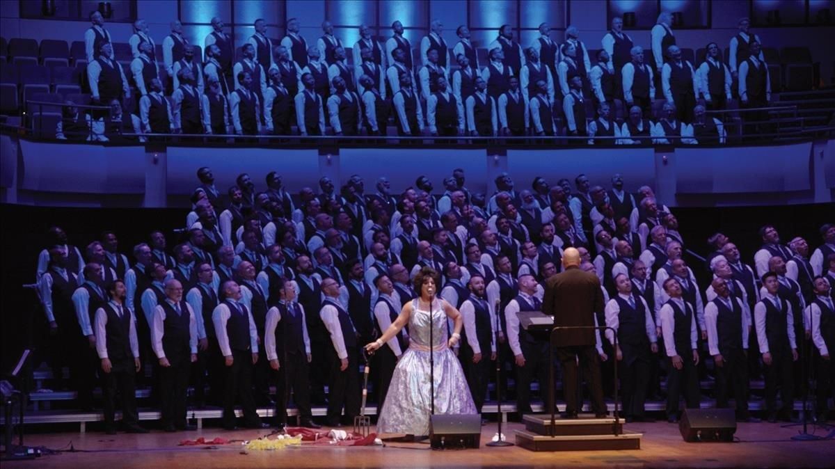 Un fotograma de ’Gay chorus deep south’. Un fotograma de ’Gay chorus deep south’.