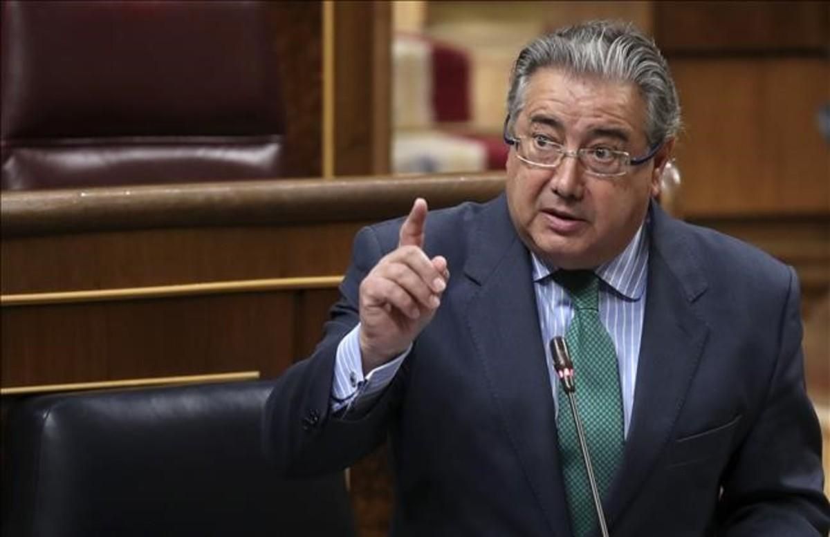 El ministro del Interior, Juan Ignacio Zoido, en una intervención en el Congreso. El ministro del Interior, Juan Ignacio Zoido, en una intervención en el Congreso.