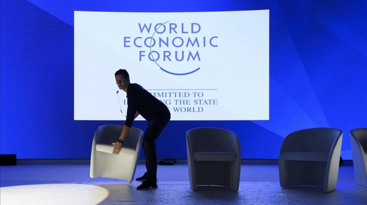 El Foro de Davos advierte a España de su crecimiento desigual El Foro de Davos advierte a España de su crecimiento desigual