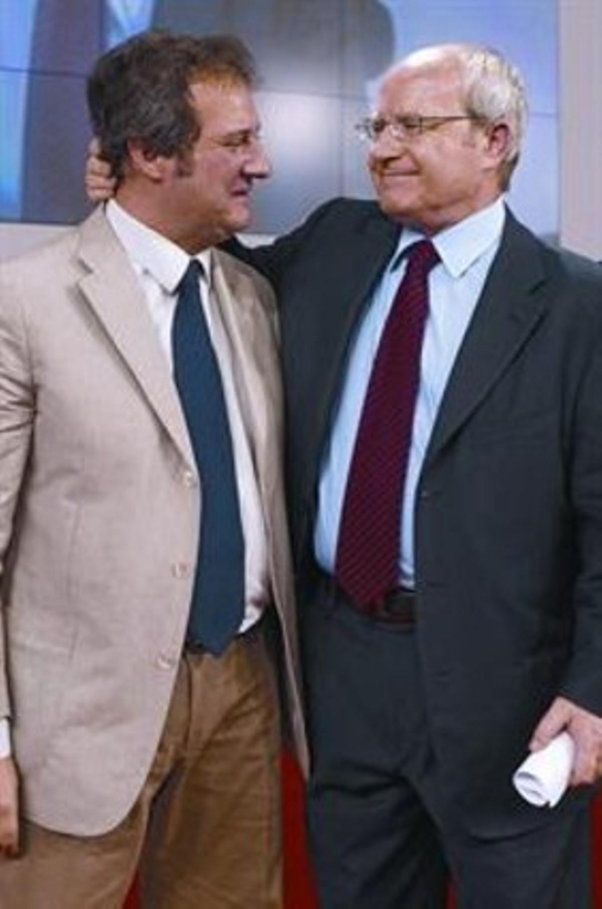 El alcalde Jordi Hereu, junto al expresidente de la Generalitat y primer secretario del PSC, José Montilla, ayer. El alcalde Jordi Hereu, junto al expresidente de la Generalitat y primer secretario del PSC, José Montilla, ayer.