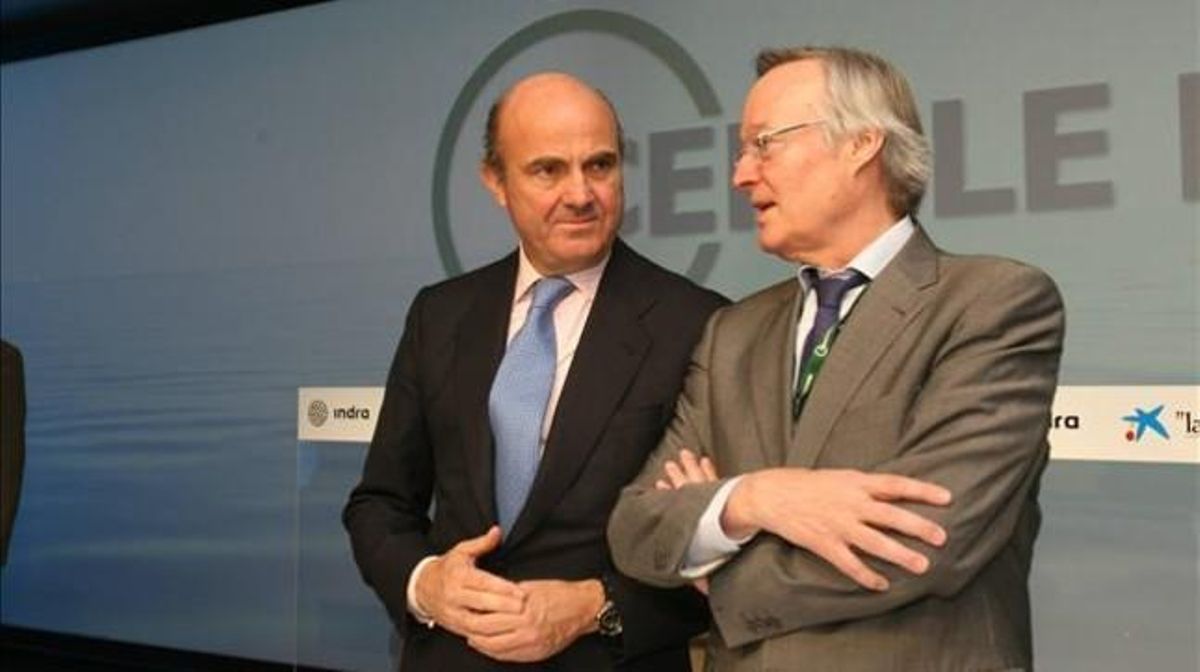 Luis de Guindos y Josep Piqué, en la 29ª Reunió del Cercle d’Economia, en Sitges. Luis de Guindos y Josep Piqué, en la 29ª Reunió del Cercle d’Economia, en Sitges.
