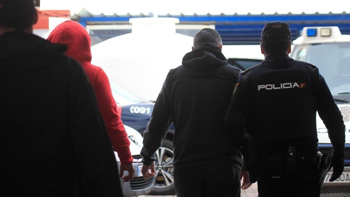 Los dos hermanos detenidos como cabecillas de la fuga de un narco de un hospital, en La Línea de la Concepción. Los dos hermanos detenidos como cabecillas de la fuga de un narco de un hospital, en La Línea de la Concepción.