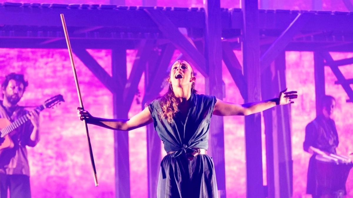 Clara Solé brilla siendo, por primera vez, protagonista de un gran musical. Clara Solé brilla siendo, por primera vez, protagonista de un gran musical.