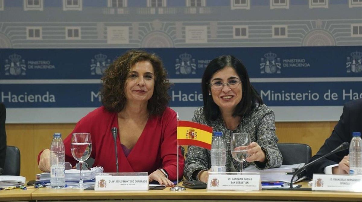 La ministras de Hacienda, María Jesús Montero, y de Administraciones Territoriales, Carolina Darias, en el Consejo de Política Fiscal y Financiera. La ministras de Hacienda, María Jesús Montero, y de Administraciones Territoriales, Carolina Darias, en el Consejo de Política Fiscal y Financiera.