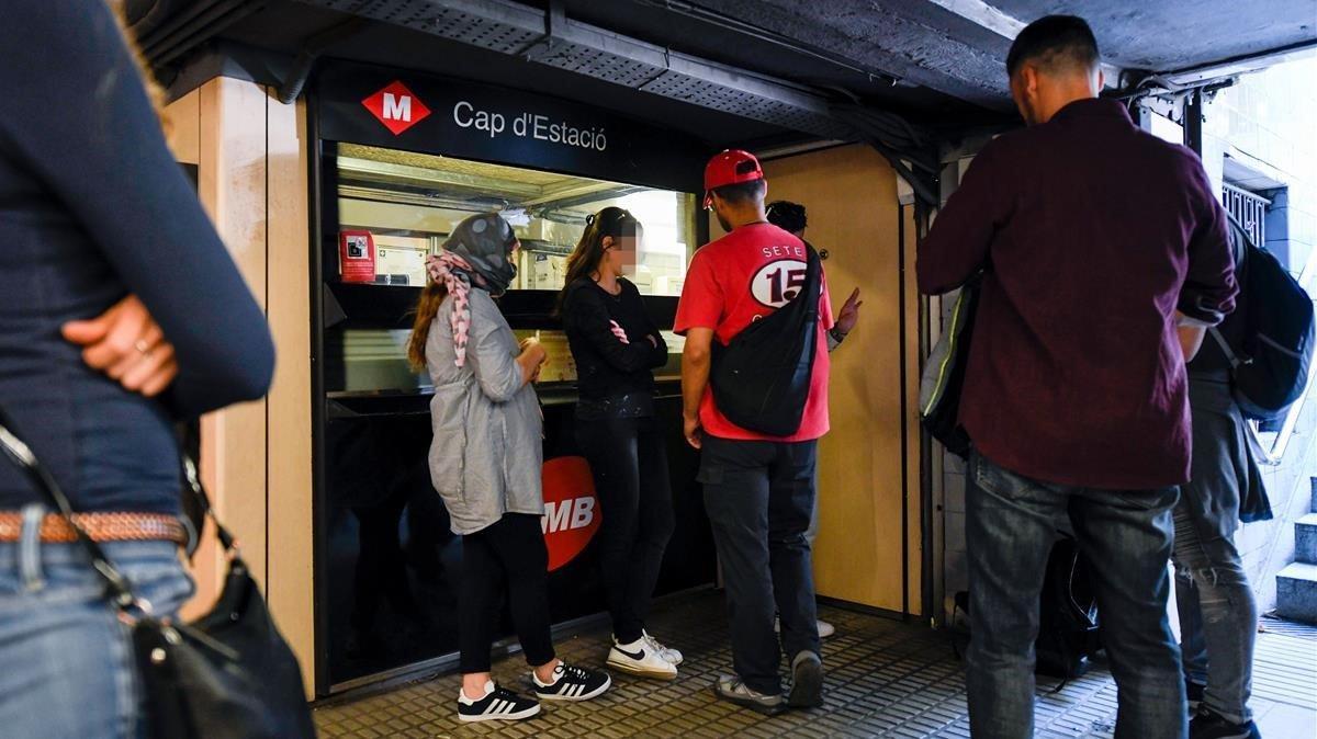 Un centenar de carteristes actuen cada dia al metro