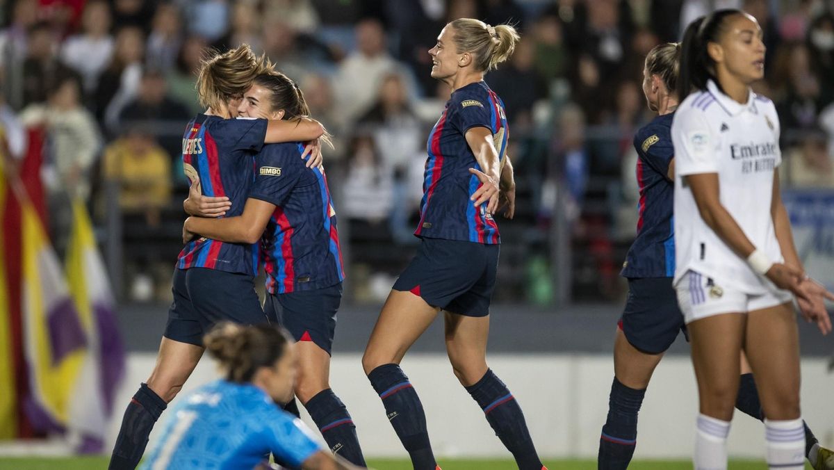 Las futbolistas del Barça celebran el segundo gol ante el Real Madrid. Las futbolistas del Barça celebran el segundo gol ante el Real Madrid.