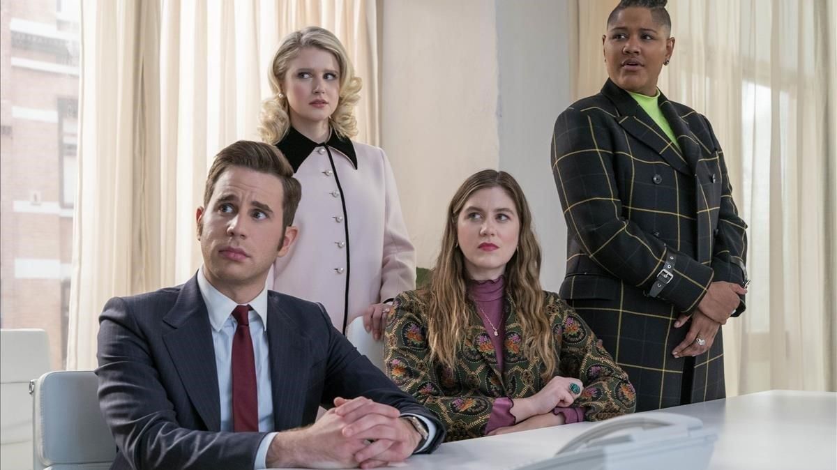 Parte del reparto coral de ’The politician’: de izquierda a derecha, Ben Platt, Julia Schlaepfer, Laura Dreyfuss y Rahne Jones. Parte del reparto coral de ’The politician’: de izquierda a derecha, Ben Platt, Julia Schlaepfer, Laura Dreyfuss y Rahne Jones.