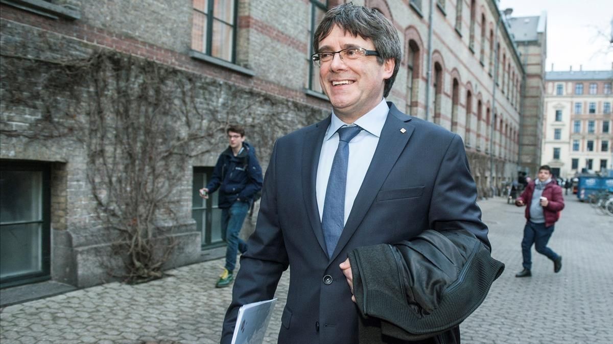Carles Puigdemont, este lunes, tras la conferencia en la Universidad de Copenhague. Carles Puigdemont, este lunes, tras la conferencia en la Universidad de Copenhague.