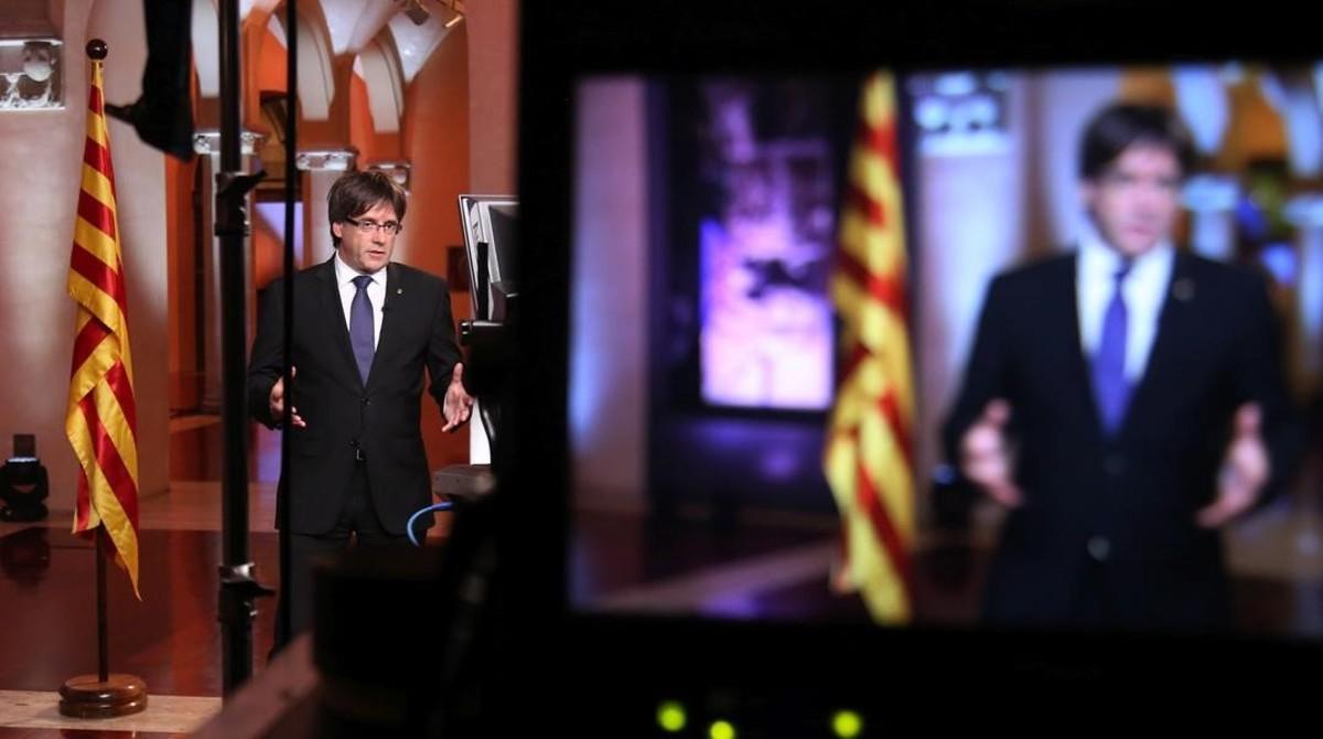 El ’president’ Carles Puigdemont durante el mensaje institucional con motivo de la Diada.