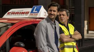 Juan Diego Botto (Pablo)  y David Lorente (Lorenzo), en ’No me gusta conducir’, de TNT.
