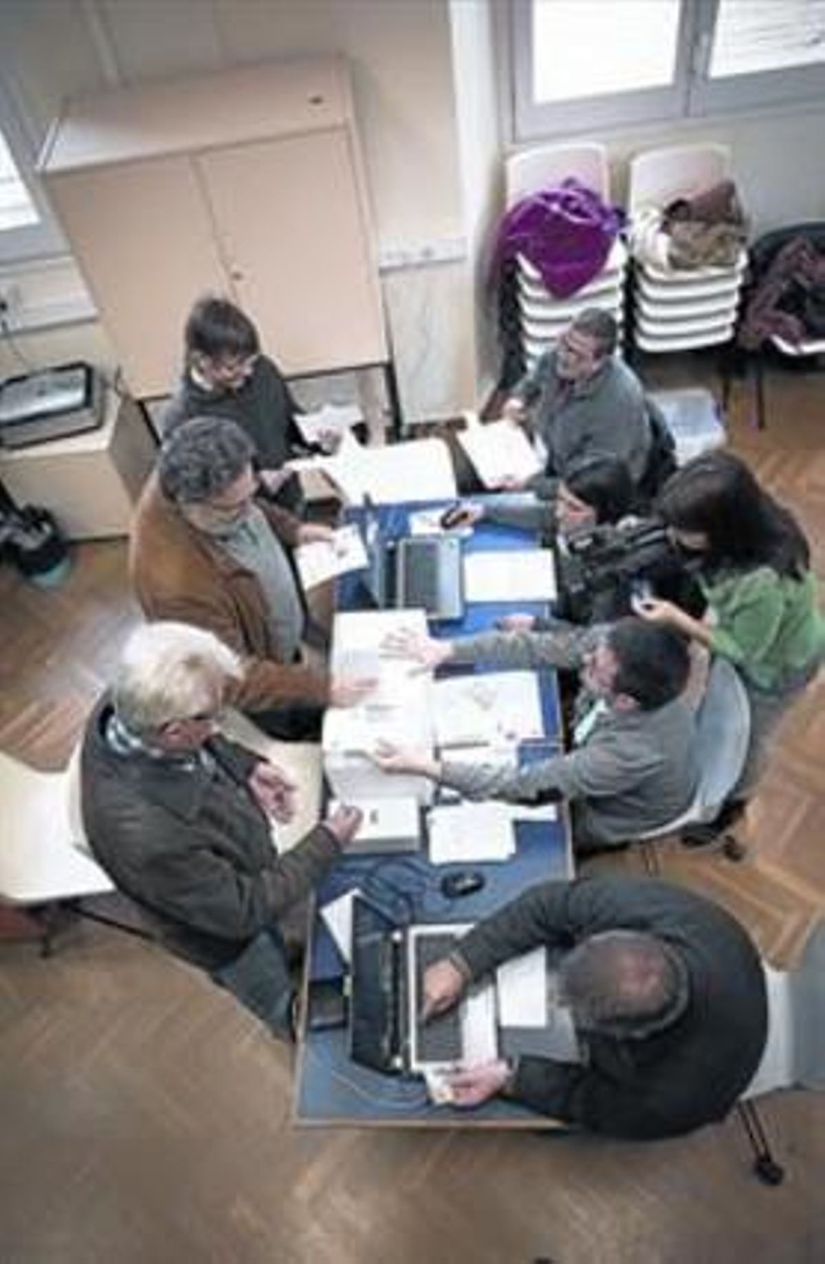 Imagen de un punto de votación de las primarias del PSC, el pasado sábado. Imagen de un punto de votación de las primarias del PSC, el pasado sábado.