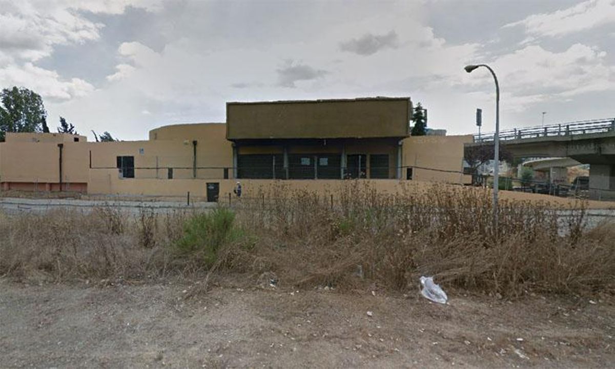 Aspecto de la fachada de la antigua discoteca Teatre, en Mollet del Vallès. Aspecto de la fachada de la antigua discoteca Teatre, en Mollet del Vallès.