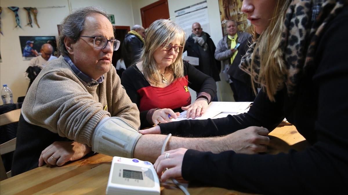 El ’president’ Quim Torra se somete a unas pruebas antes de comenzar la huelga de hambre en Montserrat. El ’president’ Quim Torra se somete a unas pruebas antes de comenzar la huelga de hambre en Montserrat.