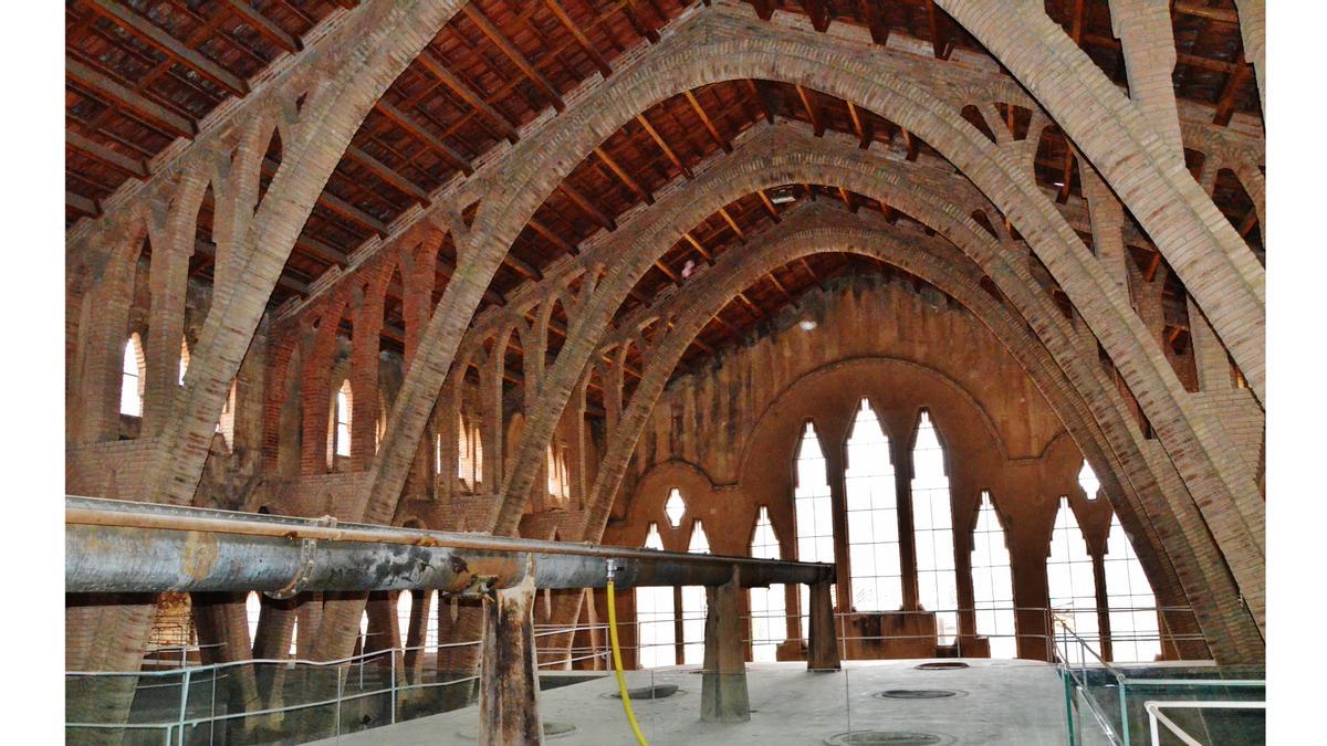 La bodega modernista (catedral del vino) de Pinell de Brai, en la Terra Alta.