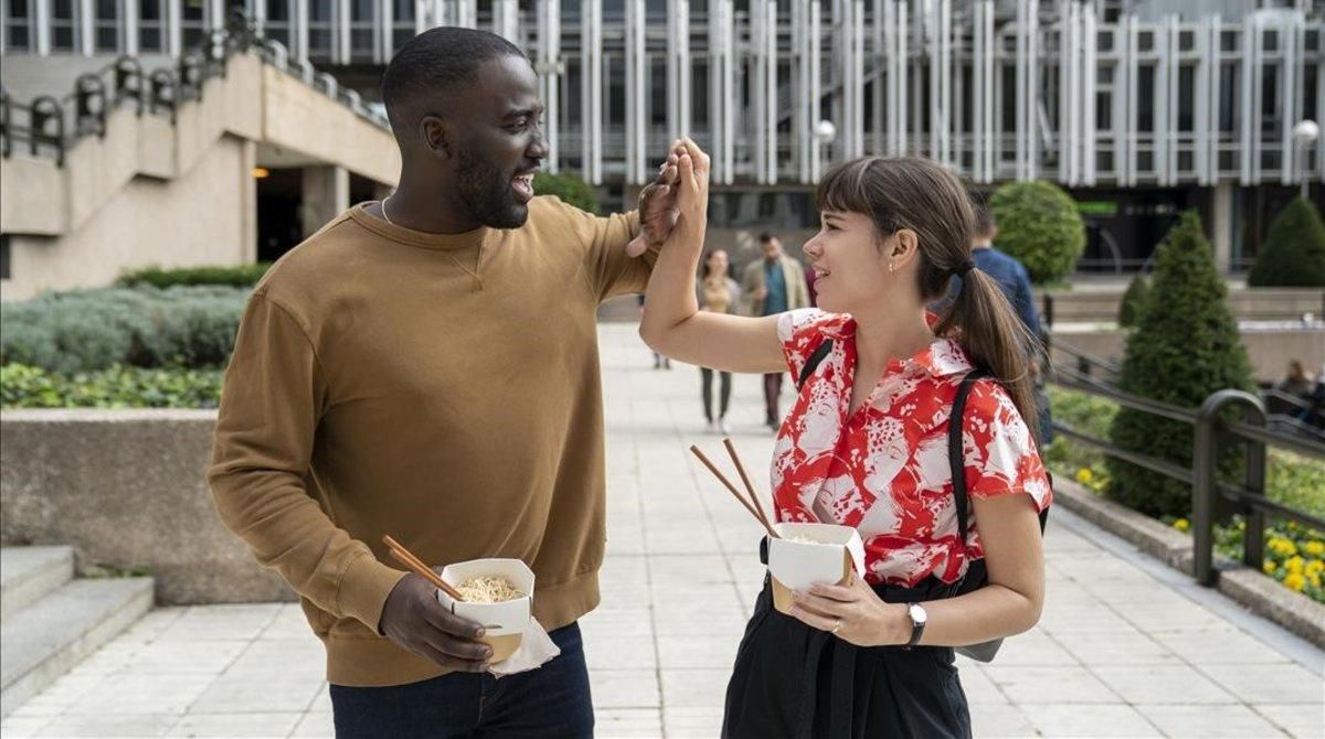Laia Costa y Shamier Anderson interpretando al matrimonio de Adam y Libby en ’Soulmates’ Laia Costa y Shamier Anderson interpretando al matrimonio de Adam y Libby en ’Soulmates’