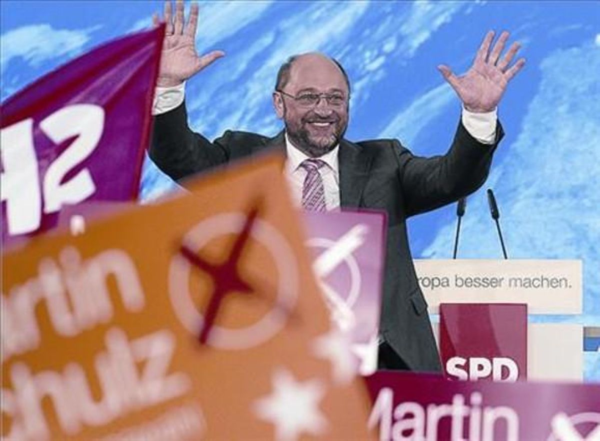 Martin Schulz saluda durante un acto electoral en Berlín. Martin Schulz saluda durante un acto electoral en Berlín.