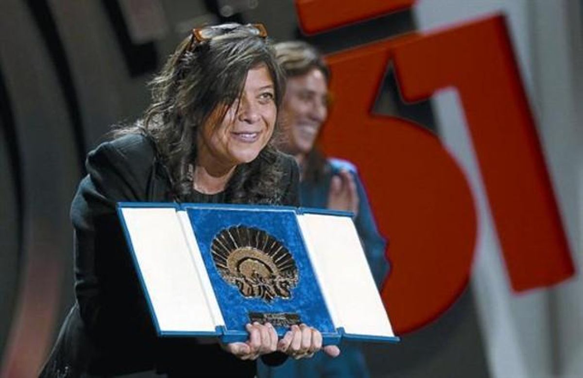 Mariana Rondón, anoche, con la Concha de Oro por ’Pelo malo’. Mariana Rondón, anoche, con la Concha de Oro por ’Pelo malo’.