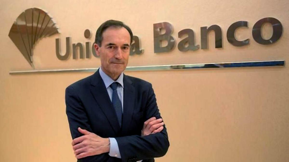 Unicaja Banco acorda la sortida del seu conseller delegat, Manuel Menéndez
