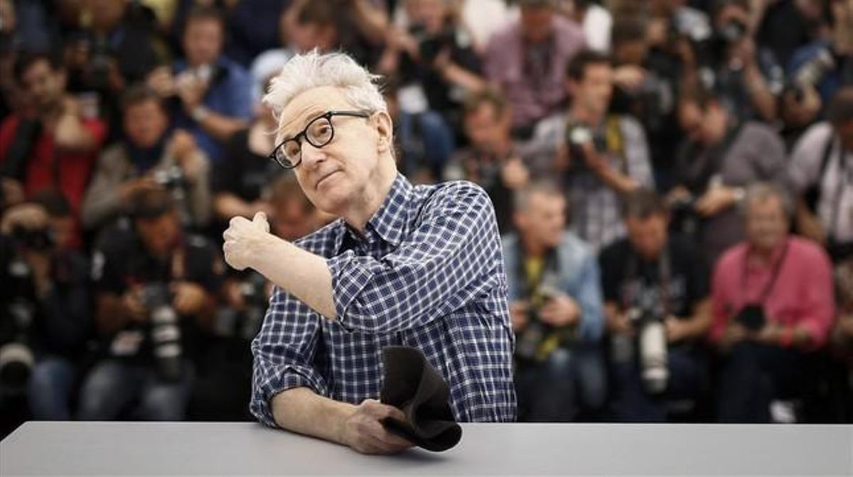 Woody Allen, tras la presentación de ’Irrational man’, ayer en Cannes. Woody Allen, tras la presentación de ’Irrational man’, ayer en Cannes.