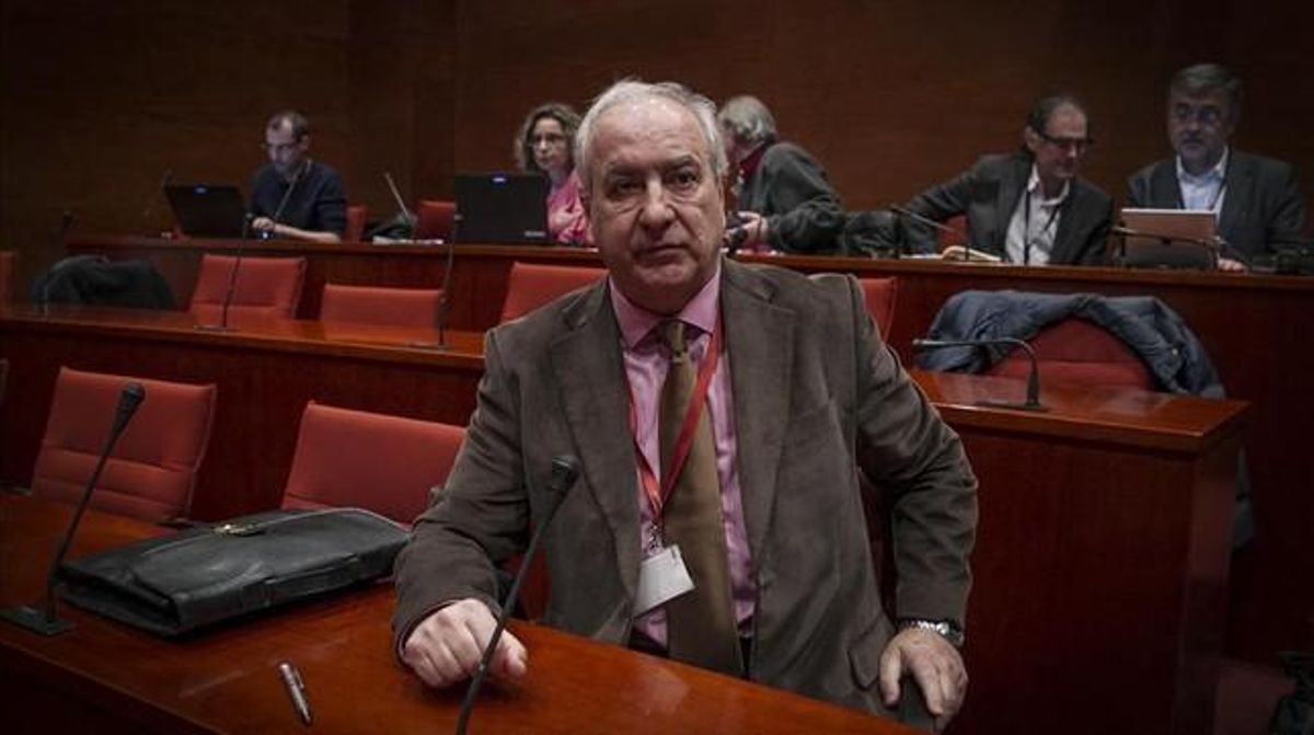 Ramon Pedrós, exjefe de prensa de Jordi Pujol, en su comparecencia en la comisión de investigación del Parlament. Ramon Pedrós, exjefe de prensa de Jordi Pujol, en su comparecencia en la comisión de investigación del Parlament.