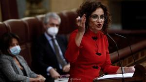 La ministra de Hacienda, María Jesús Montero, defendiendo el proyecto de presupuestos ante las enmiendas a la totalidad de la oposición