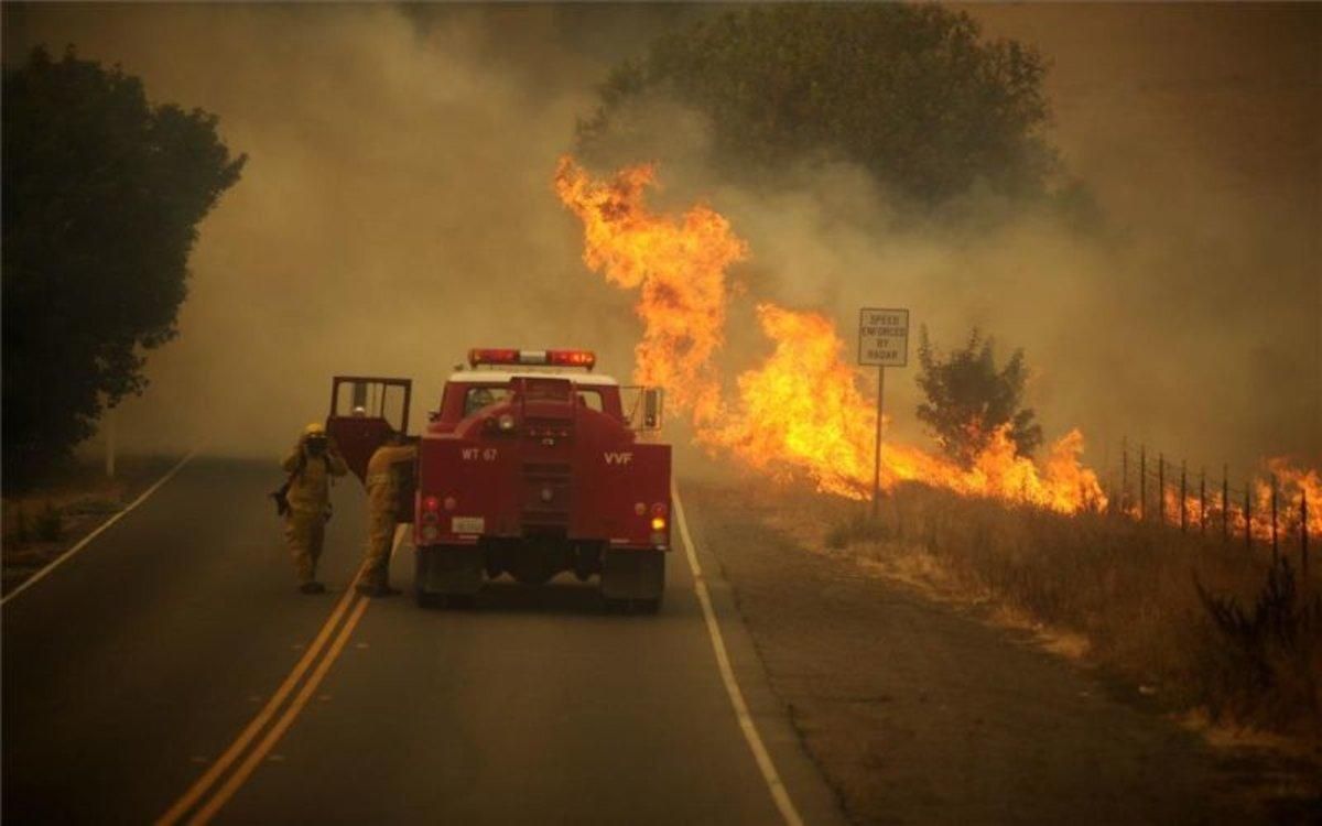 Incendios forestales en California, EEUU. Incendios forestales en California, EEUU.