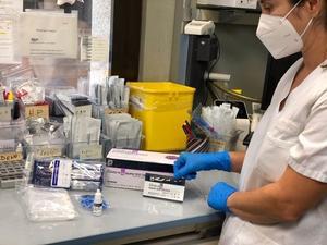 ¿Son fiables los test de antígenos ante la variante ómicron?