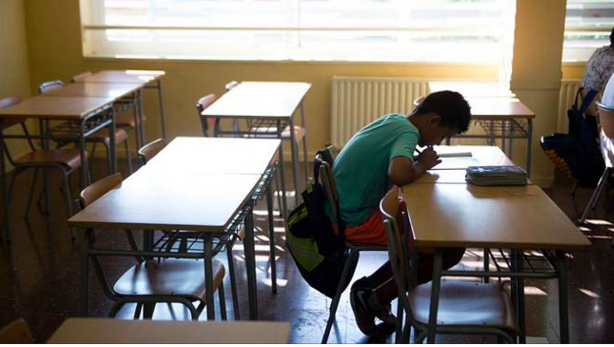 Un estudiante de ESO, en un instituto de Barcelona Un estudiante de ESO, en un instituto de Barcelona