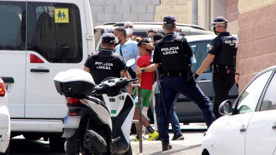 Fiscalia, Defensor i Assumptes Socials s'interposen entre Interior i els nens de Ceuta - Vimarsana News