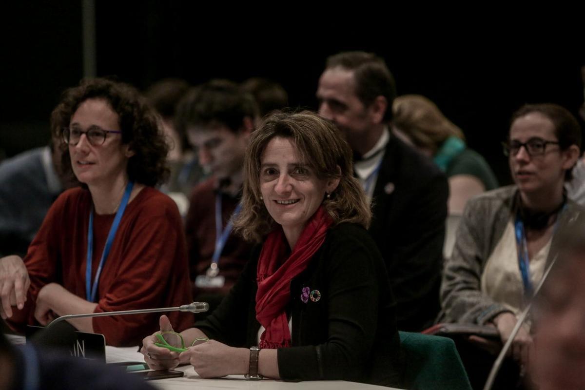 La ministra de Transición Ecológica, Teresa Ribera, en la cumbre del clima, este domingo. 