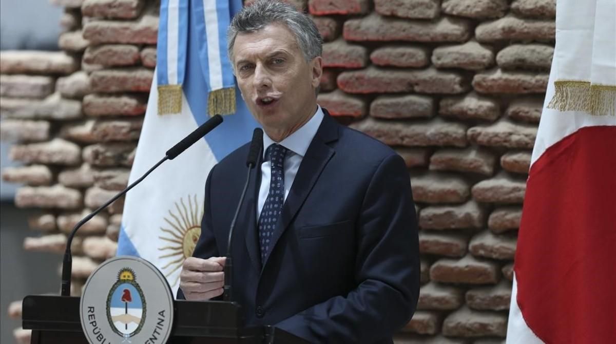 Macri pronuncia un discurso durante un almuerzo oficial con motivo de la visita del ’premier’ japonés, Shinzo Abe, en Buenos Aires, el 21 de noviembre. Macri pronuncia un discurso durante un almuerzo oficial con motivo de la visita del ’premier’ japonés, Shinzo Abe, en Buenos Aires, el 21 de noviembre.