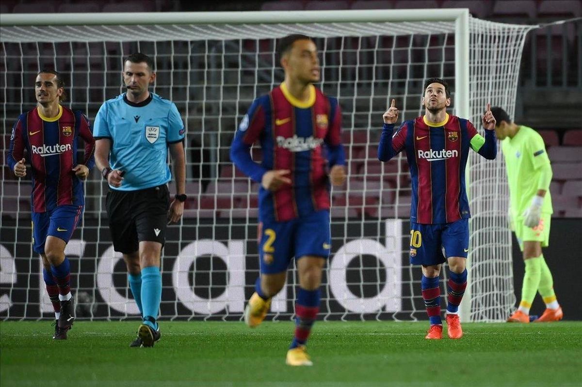 Leo Messi celebra el tando de penalti ante el Dinamo de Kiev Leo Messi celebra el tando de penalti ante el Dinamo de Kiev