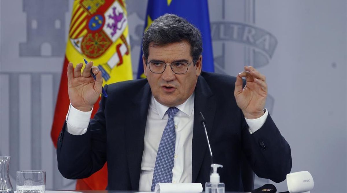 El ministro de Inclusión, Seguridad Social y Migraciones, José Luis Escrivá, tras la reunión del Consejo de Ministros del 2 de febrero. El ministro de Inclusión, Seguridad Social y Migraciones, José Luis Escrivá, tras la reunión del Consejo de Ministros del 2 de febrero.
