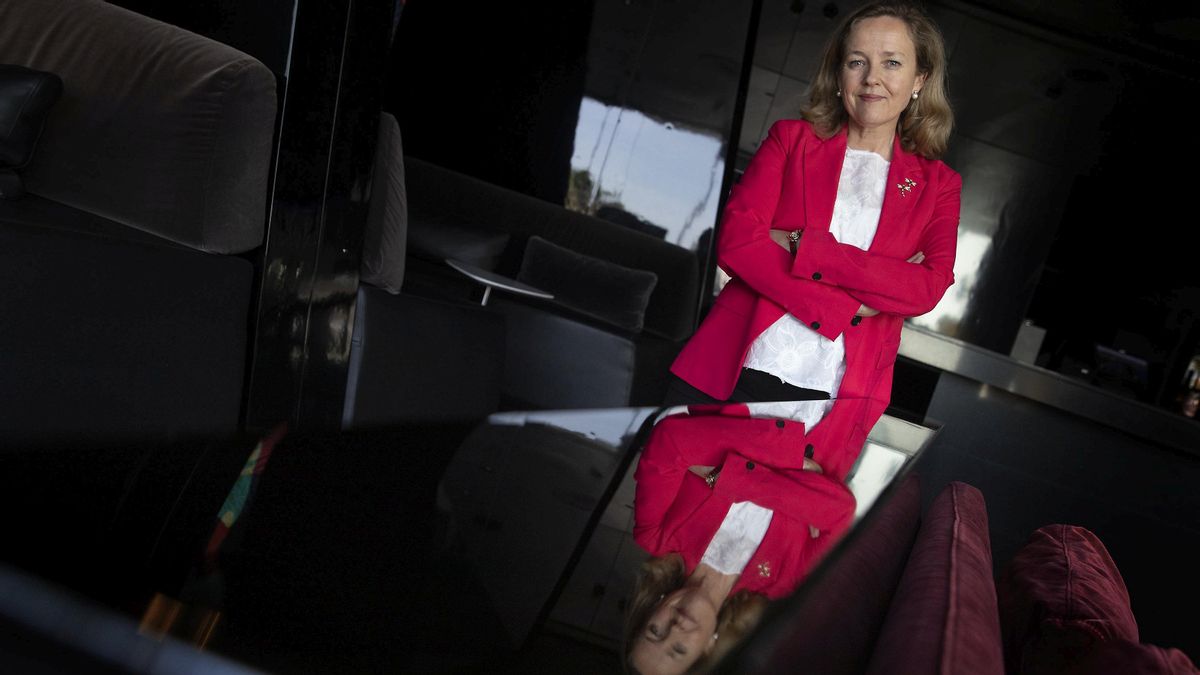 Nadia Calviño: "Hacen falta fusiones que refuercen a los bancos europeos" Nadia Calviño: "Hacen falta fusiones que refuercen a los bancos europeos"