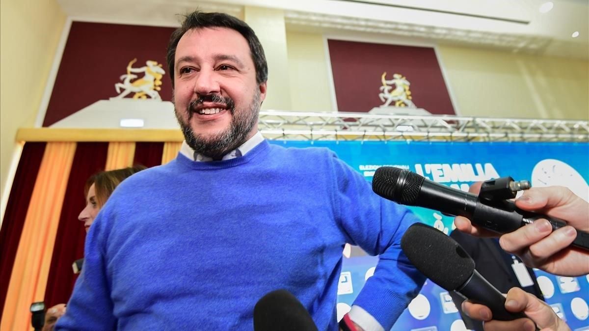 Salvini en una rueda de prensa. Salvini en una rueda de prensa.