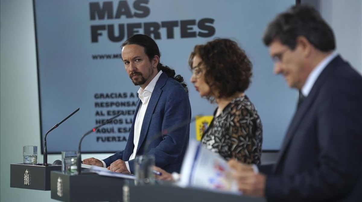 MADRID 29 05 2020 POLITICA Rueda de prena posterior a la reuni n del Consejo de Ministros extraordinario que hoy ofrecieron la ministra Portavoz Maria Jesus Montero el Vicepresidente Primero Pablo Iglesias y el Ministro Jose Luis Escriva imagen DAVID CASTRO MADRID 29 05 2020 POLITICA Rueda de prena posterior a la reuni n del Consejo de Ministros extraordinario que hoy ofrecieron la ministra Portavoz Maria Jesus Montero el Vicepresidente Primero Pablo Iglesias y el Ministro Jose Luis Escriva imagen DAVID CASTRO