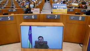Volodímir Zelenski, en el Parlamento Europeo: Demuestren que Europa está con nosotros y que no nos dejarán solos.