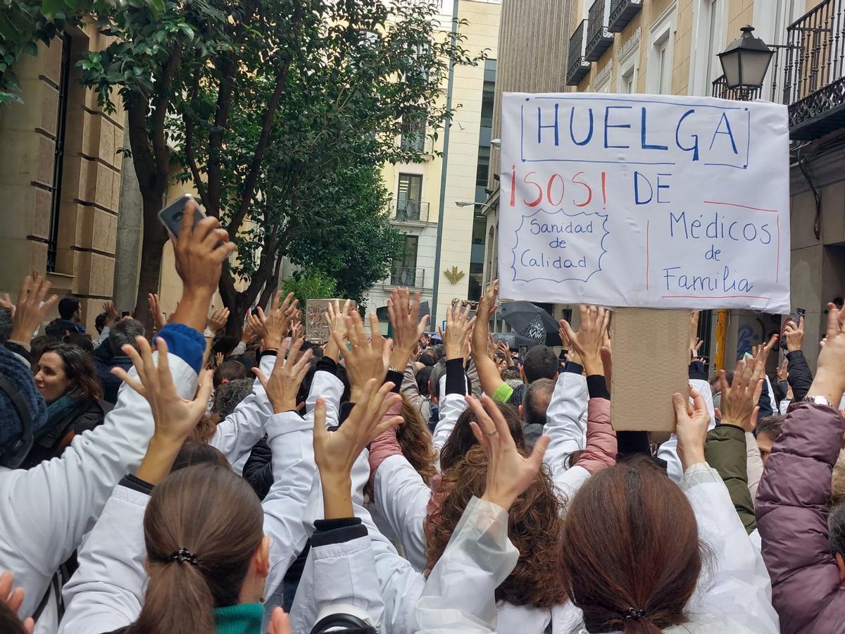 Segunda semana de huelga de médicos y pediatras de Madrid: sin fecha para una nueva reunión con la Consejería