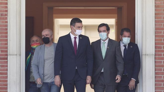 Los sindicatos avisan a Sánchez: “Derogar la reforma laboral de PP es una obligación, no una opción” Los sindicatos avisan a Sánchez: “Derogar la reforma laboral de PP es una obligación, no una opción”