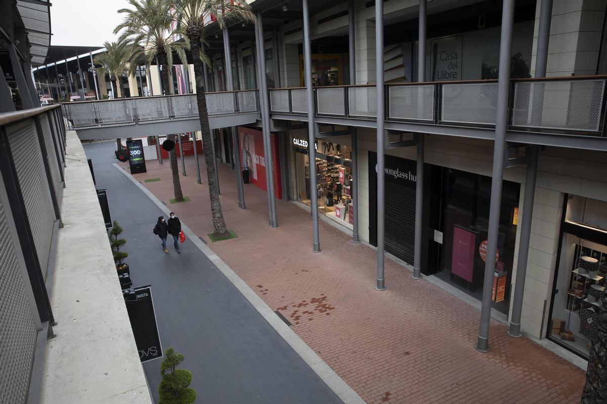 ¿Cómo pedir las nuevas ayudas de 6.000 euros de la Generalitat para tiendas en centros comerciales cerrados?