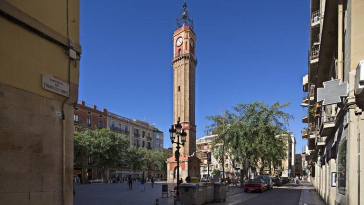Torre del Rellotge, en la plaza de la Vila de Gràcia. Torre del Rellotge, en la plaza de la Vila de Gràcia.