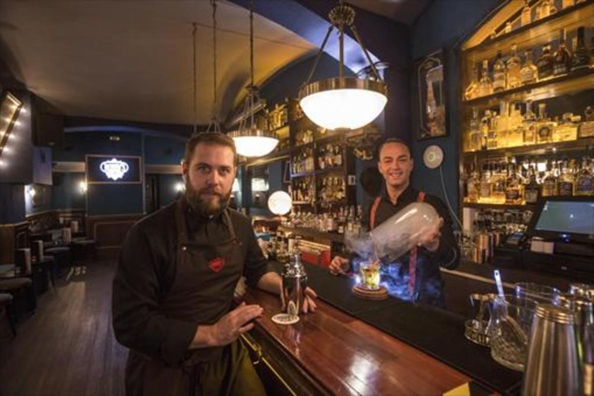 Los co-propietarios Eric Basset y Dany Martín inauguraron el local como bar secreto el pasado noviembre. Los co-propietarios Eric Basset y Dany Martín inauguraron el local como bar secreto el pasado noviembre.