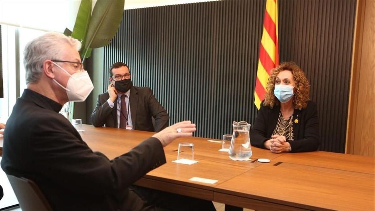 Un momento de la reunión mantenida este martes entre Capella y las autoridades eclesásticas. En la foto el obispo de la Seu. Un momento de la reunión mantenida este martes entre Capella y las autoridades eclesásticas. En la foto el obispo de la Seu.