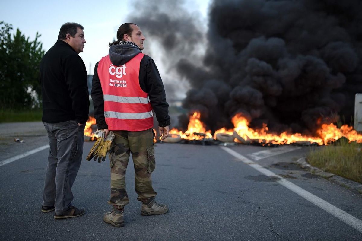Huelga de trabajadores de una refinería Total en Donges, en el oeste de Francia. Huelga de trabajadores de una refinería Total en Donges, en el oeste de Francia.