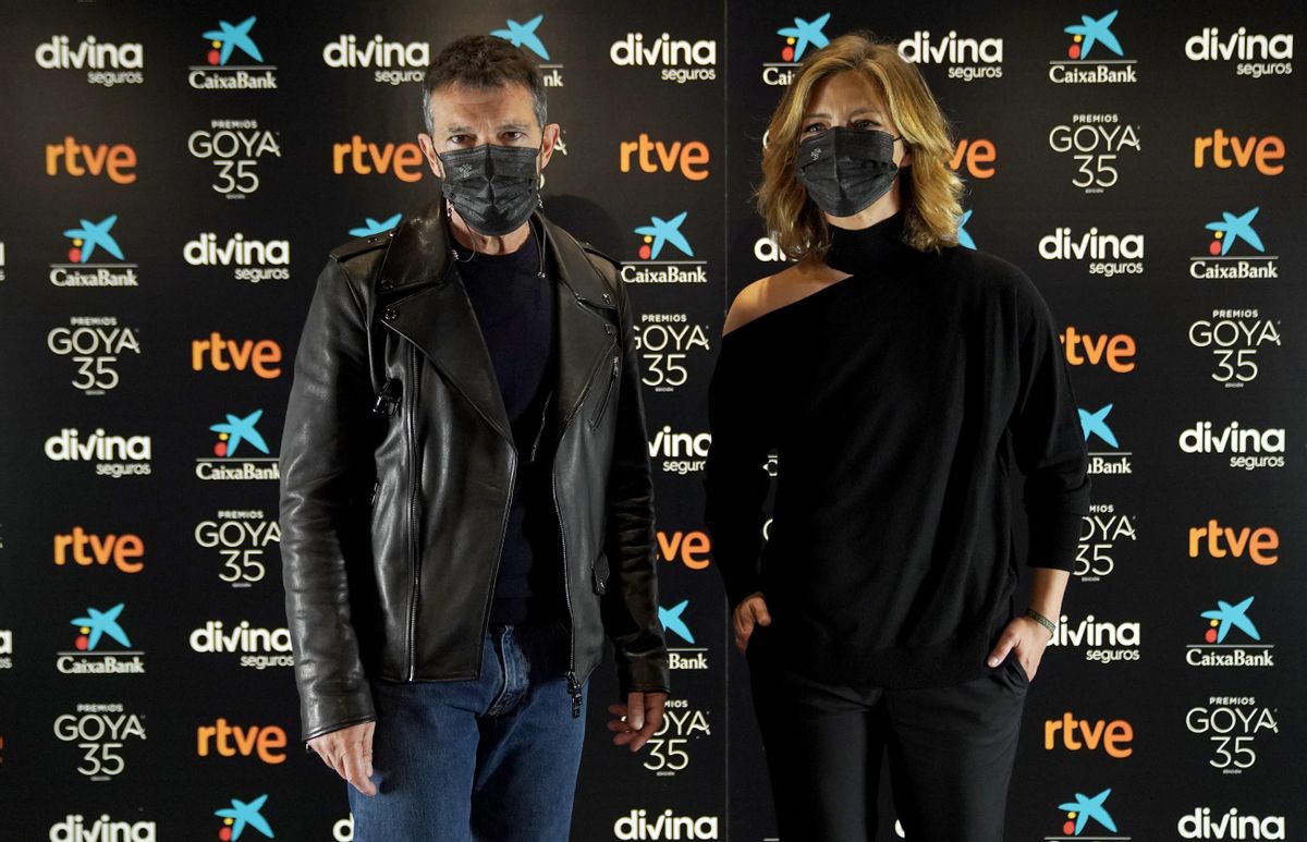 Antonio Banderas y María Casado, en la presentación de la gala de los Goya. Antonio Banderas y María Casado, en la presentación de la gala de los Goya.